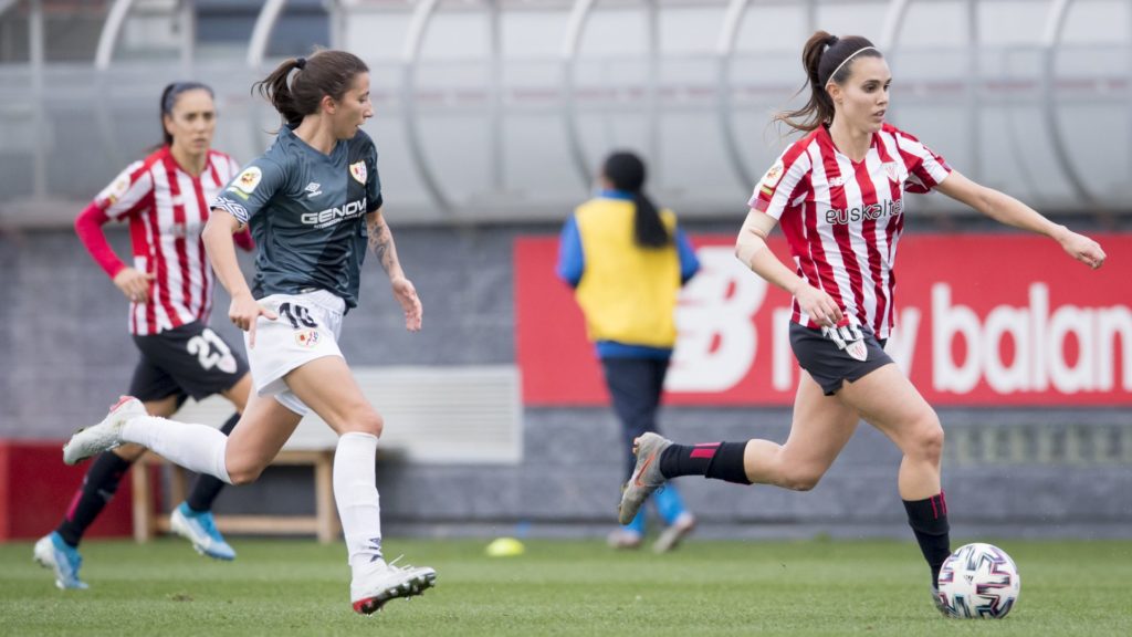 Women playing football