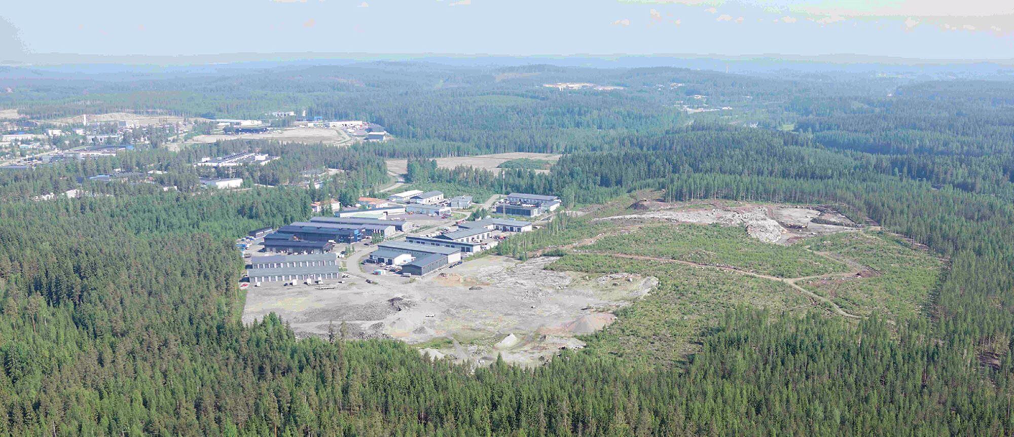 Ilmakuva mahdollisen datakeskuksen suunnittelualueesta Yritystien eteläpuolelta. Kuva: Ari Heinonen, Jyväskylän kaupunki. 