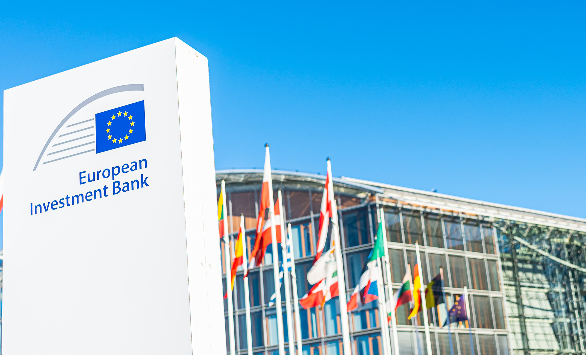 Euroopan Investointipankki myöntää lainaa ja toimii takaajana